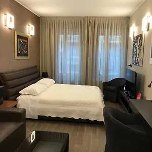 Apartment Station, Mailand